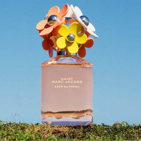 Marc Jacobs Daisy Ever So Fresh - A Sparkling Citrus Dream - Picture 15 of 17